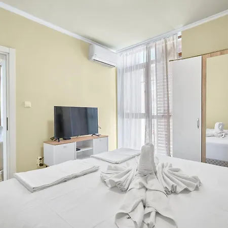 Premium With Pool Near Cacao